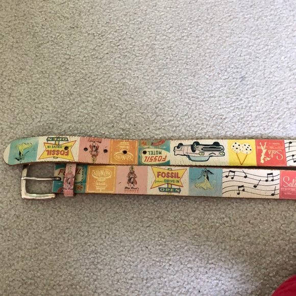 FOSSIL Collage Belt - Picture 3 of 8